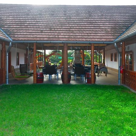 Nyakiglab Villa Szegi Zewnętrze zdjęcie
