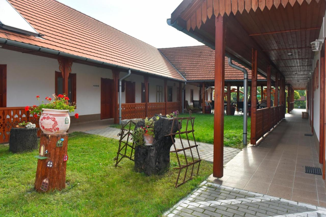 Nyakiglab Villa Szegi Zewnętrze zdjęcie